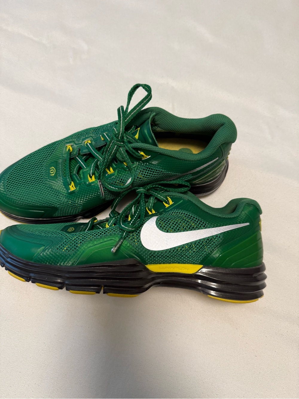Nike LUNAR TR1 Oregon Ducks Sneakers in Apple Green.. size 10 never worn